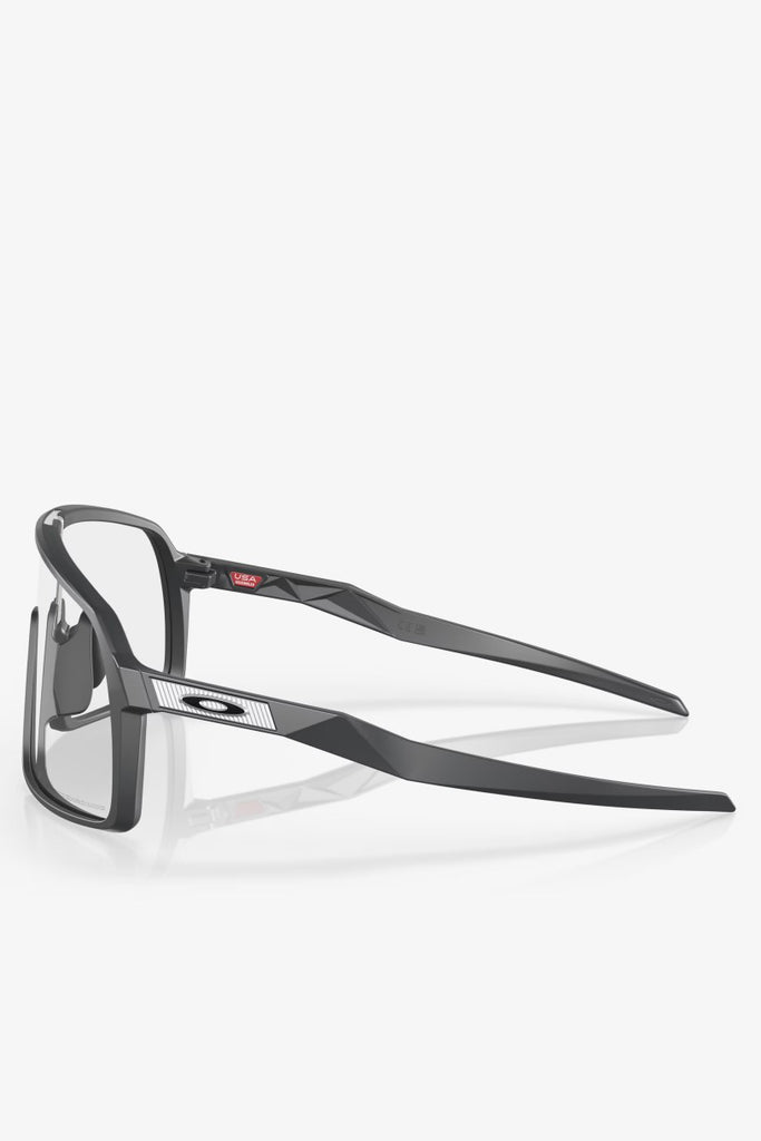 OAKLEY Sutro 9406 98 Matte Carbon Clear Photochromic