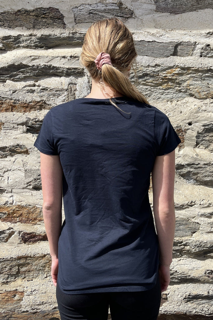BASE Black Peak Stencil Tee Wms Navy